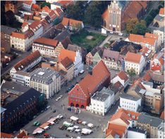 Rathaus aus der Luft gesehen (Quelle: greifswald.de)